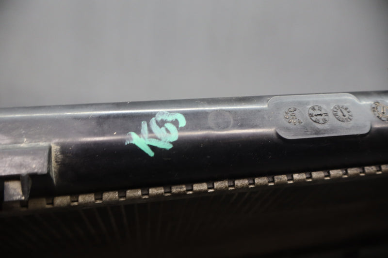 Load image into Gallery viewer, 07-11 Lexus GS450 GS450h 305L Engine Cooling Radiator Assembly 1640031370 Oem
