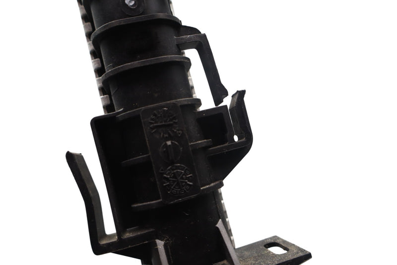 Load image into Gallery viewer, 08-17 LR Range Rover Evoque L538 Engine Cooling Radiator Assembly 6G918005FD Oem
