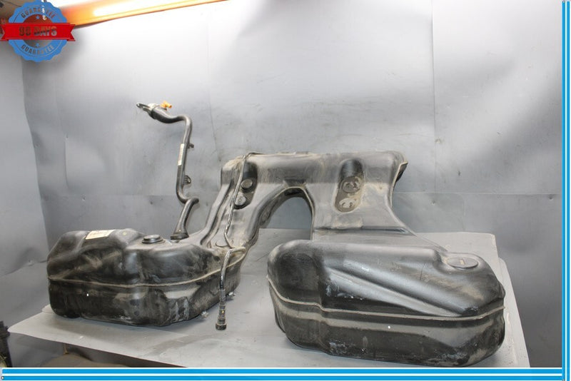 Load image into Gallery viewer, 10-15 Porsche Panamera 970 21.1G 80 Liter Fuel Gas Tank Housing Filler Neck Oem
