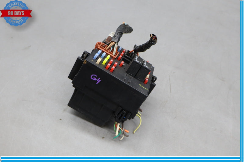 Load image into Gallery viewer, 03-07 HUMMER H2 Turn Signal Lamp Fuse Box Relay Junction Block  W/ Bracket Oem

