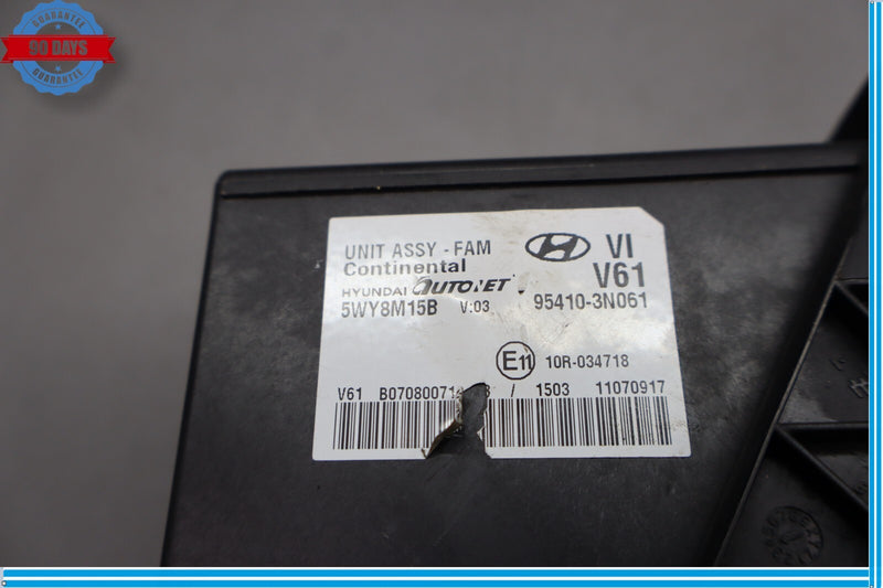 Load image into Gallery viewer, 11-14 Hyundai Equus BCM Body Comfort Control Module Unit ECU ECM Oem
