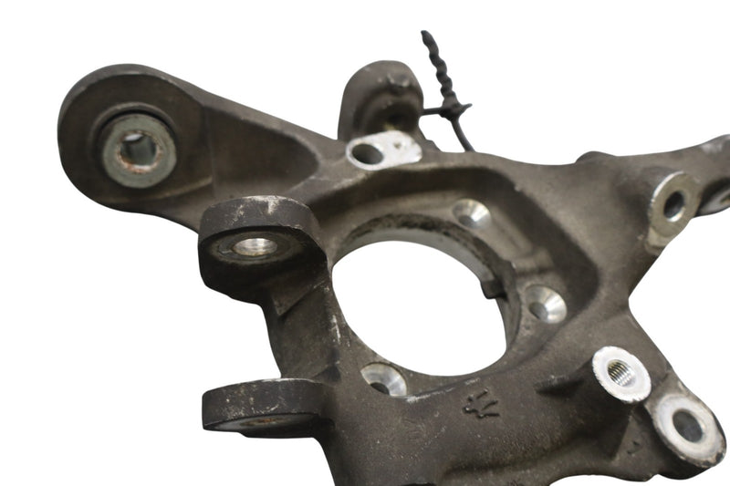 Load image into Gallery viewer, 14-17 Maserati Ghibli Rear Right Passenger Spindle Knuckle Hub 670006805 Oem
