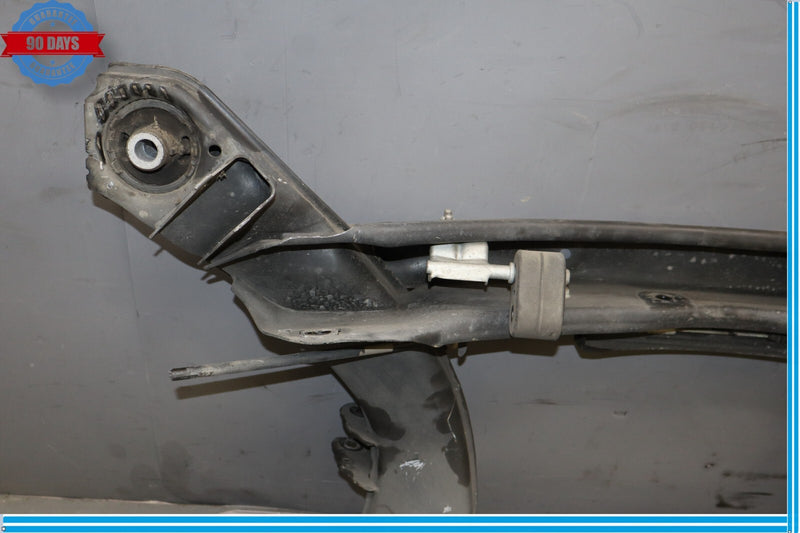 Load image into Gallery viewer, 10-18 Mercedes E350 E400 CLS550 Rear Subframe Sub Frame Crossmember Oem
