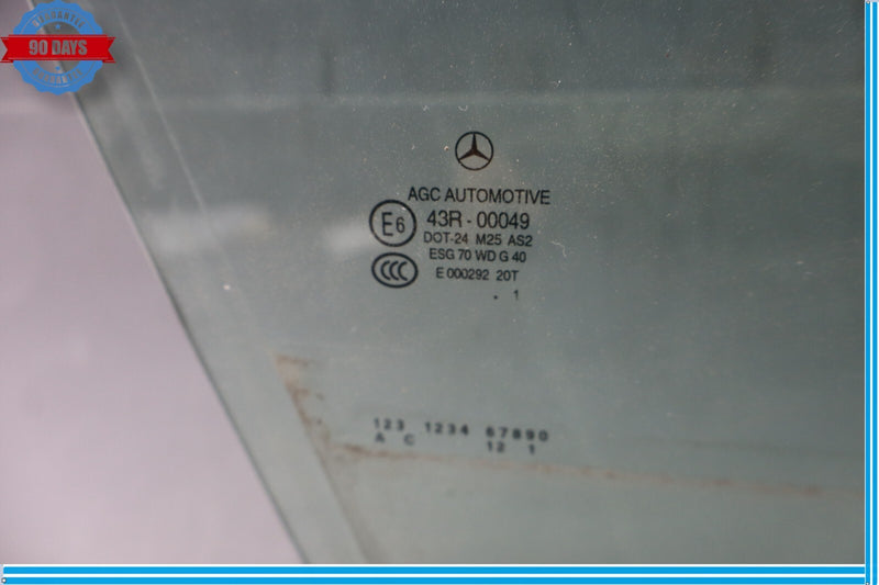Load image into Gallery viewer, 08-14 Mercedes C250 C350 W204 Front Right Passenger Side Door Window Glass Oem
