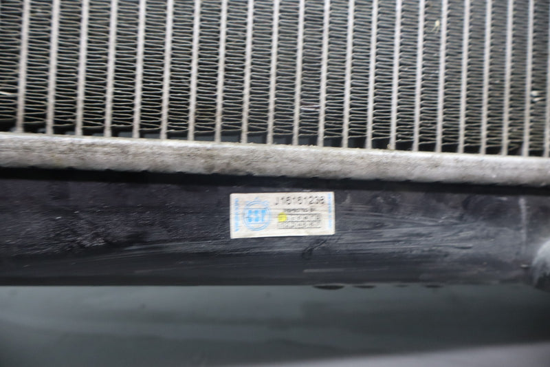 Load image into Gallery viewer, 07-11 Lexus GS450 GS450h 305L Engine Cooling Radiator Assembly 1640031370 Oem
