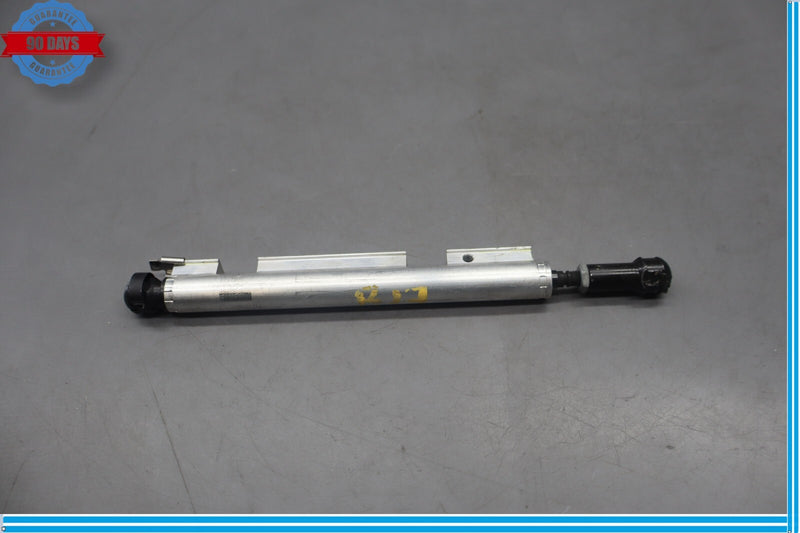 Load image into Gallery viewer, 12-20 Mercedes R172 SLK250 SLK350 Right Side Top Main Lift Cylinder Oem
