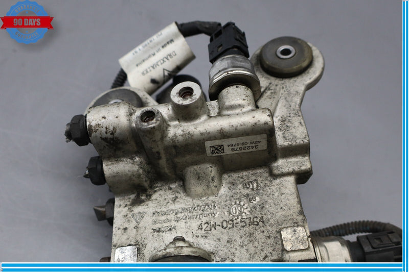 Load image into Gallery viewer, 10-16 Porsche Panamera Turbo Rear Stabilizer Sway Bar Control Block Oem
