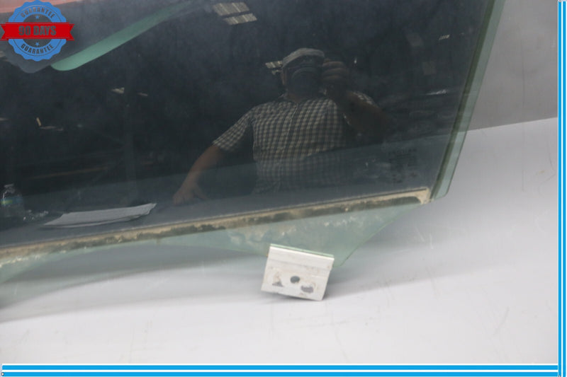 Load image into Gallery viewer, 10-15 Jaguar XJ XJL X351 Rear Right Passenger Side Door Window Auto Glass Oem
