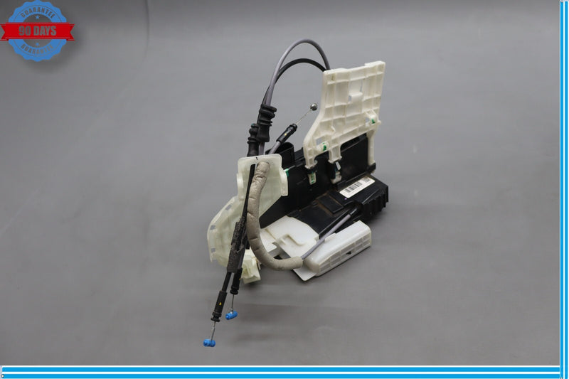 Load image into Gallery viewer, 15-20 Hyundai Genesis G80 Front Right Side Door Lock Latch Actuator Oem

