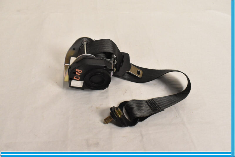 Load image into Gallery viewer, 05-08 Maserati Quattroporte M139 Rear Center Seat Belt Retractor Oem
