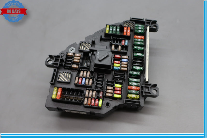 Load image into Gallery viewer, 11-16 BMW 528i 535i 535i GT xDrive Power Distribution Junction Fuse Relay Oem
