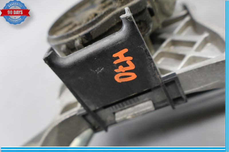 Load image into Gallery viewer, 14-20 Maserati Quattroporte Front Windshield Wiper Motor Linkage 670007561 Oem

