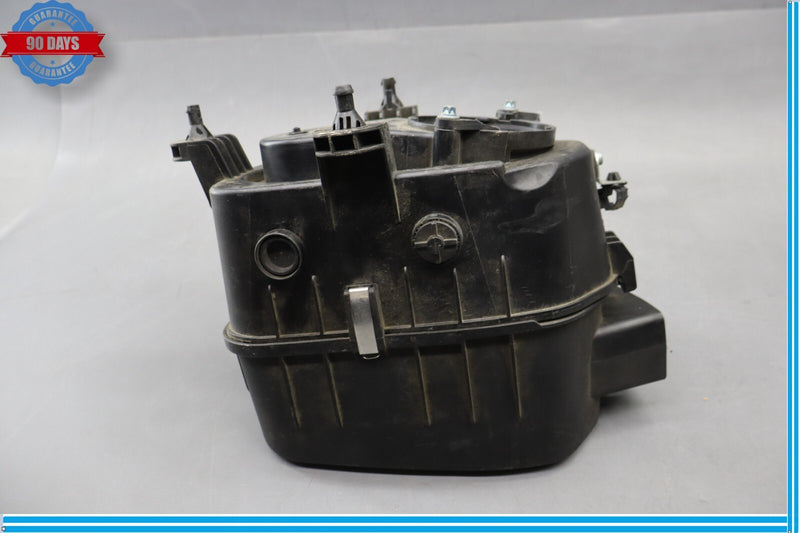 Load image into Gallery viewer, 14-21 Maserati Ghibli Right Side Engine Air Cleaner Housing Filter Box Oem
