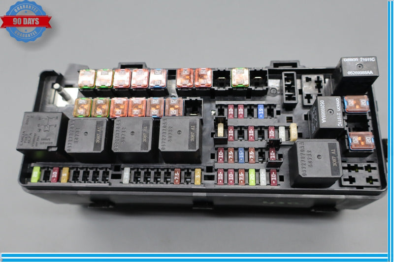 Load image into Gallery viewer, 14-20 Maserati Ghibli Engine Fuse Box Relay Block 670036281 Oem
