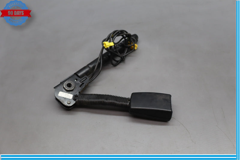 Load image into Gallery viewer, 07-09 Mercedes CLS550 W219 Front Right Side Seat Belt Buckle Black Oem
