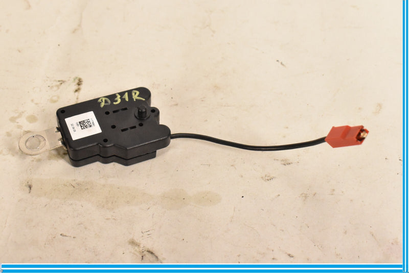 Load image into Gallery viewer, 00-06 Mercedes CL500 CL600 W215 Rear Right Radio Antenna Noise Filter Oem
