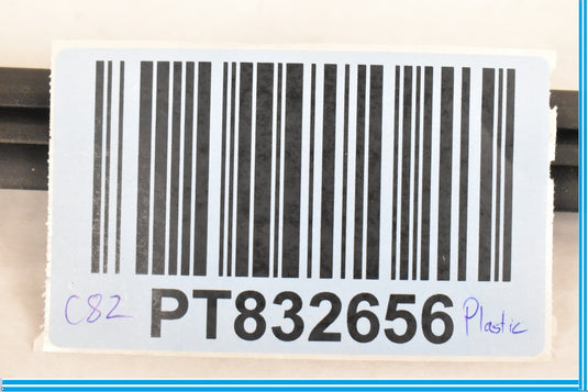 2014-2018 MERCEDES CLA250 W117 FRONT RIGHT PASSENGER WINDOW INNET BELT SEAL OEM