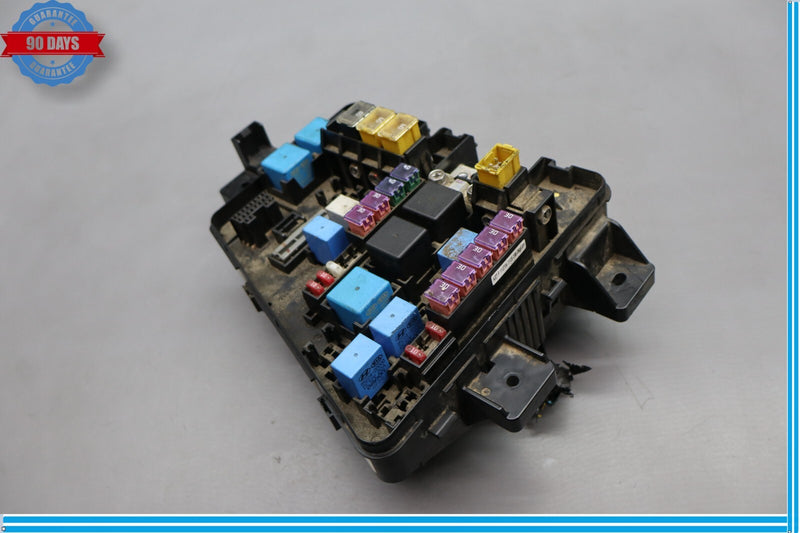 Load image into Gallery viewer, 09-12 Hyundai Genesis Equus Fusebox Fuse Box Relay Module 91940-3M170 Oem
