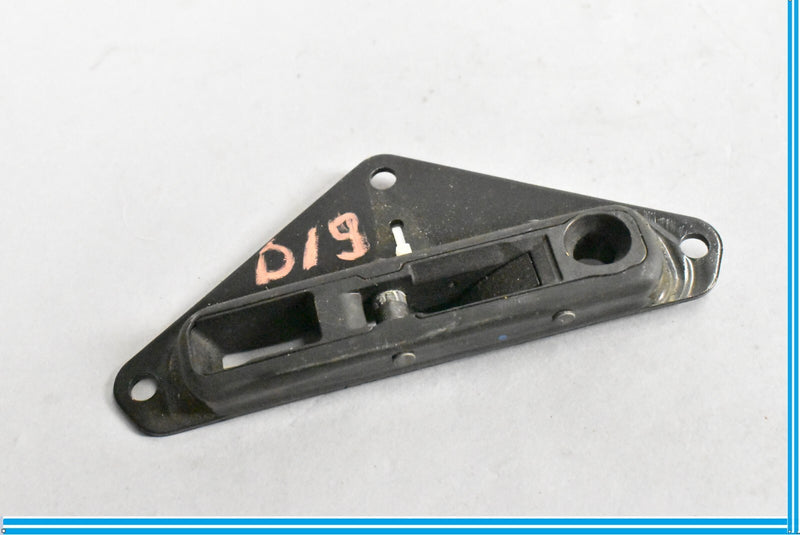 Load image into Gallery viewer, Convertible Top Lock Plate 04 05 06 Audi A4 Cabrio L and R 8H0871397 8H0871398
