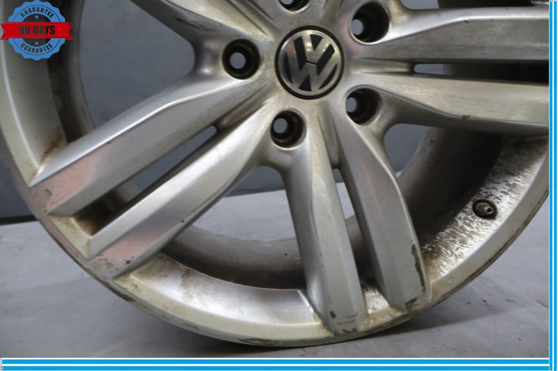 Load image into Gallery viewer, 11-16 Volkswagen VW Touareg 20" 9x20H2 ET57 Alloy Wheel Rim 5-Twin Spoke R20 Oem
