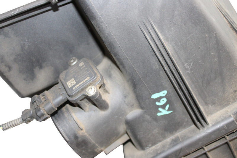 Load image into Gallery viewer, 11-16 BMW 528i 535i 535i Engine Air Intake Cleaner Filter Box Housing Oem
