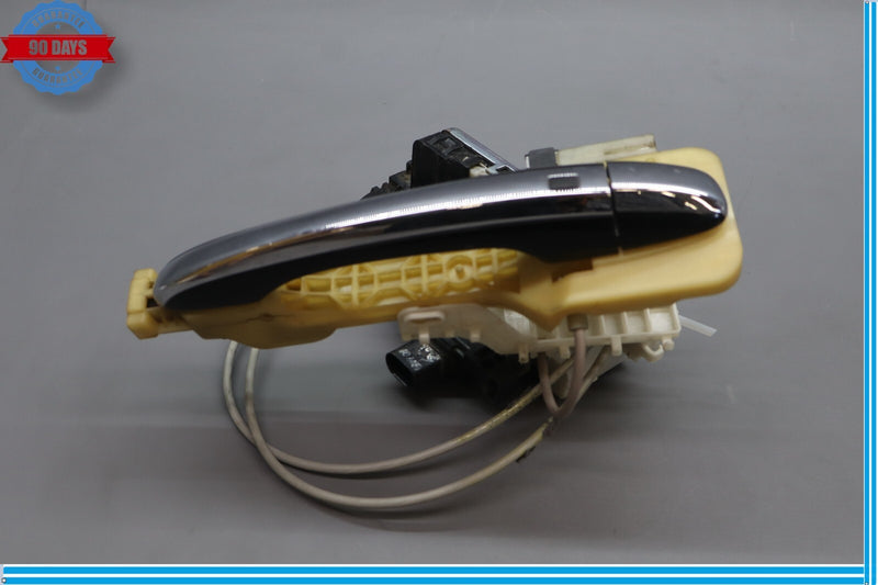 Load image into Gallery viewer, 11-16 Hyundai Equus SIG Rear Right Side Exterior Door Handle W/ Lock Oem

