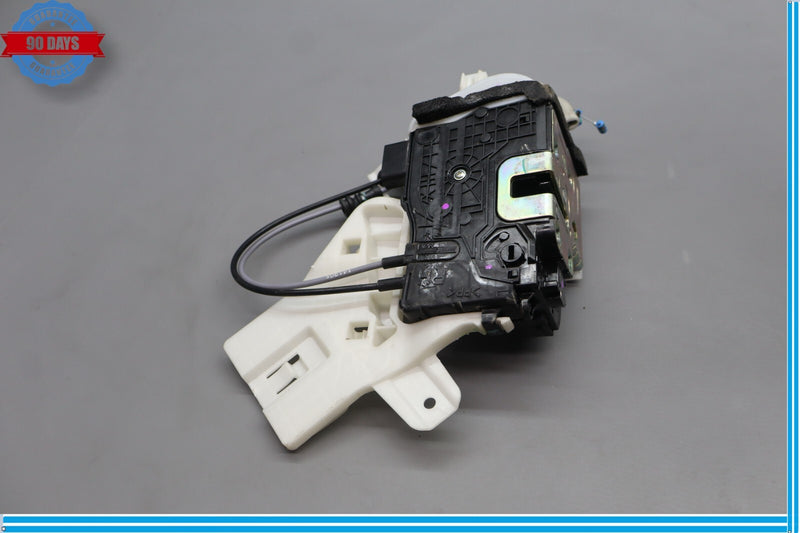 Load image into Gallery viewer, 15-20 Hyundai Genesis G80 Rear Right Passenger Side Door Lock Latch Actuator Oem
