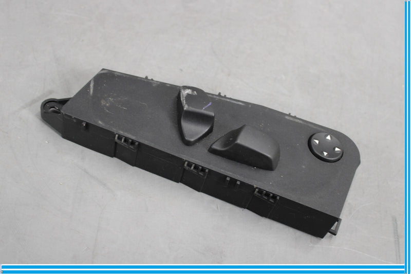 Load image into Gallery viewer, 07-13 BMW X5 E70 Front Right Passenger Side Switch Seat Adjusting Switch Oem
