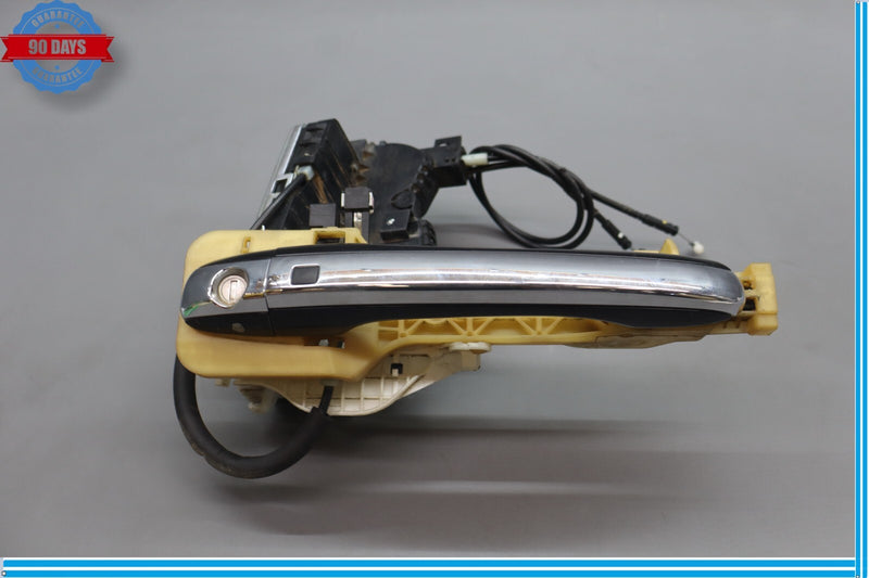 Load image into Gallery viewer, 11-16 Hyundai Equus SIG Front Left Driver Side Exterior Door Handle Oem
