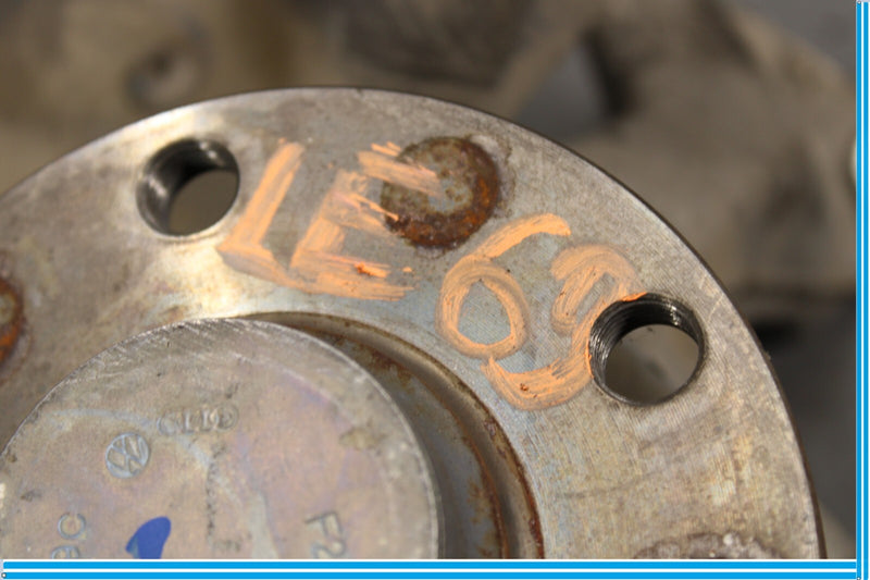 Load image into Gallery viewer, 13-17 Volkswagen CC Rear Left Driver Side Spindle Knuckle Wheel Hub Oem
