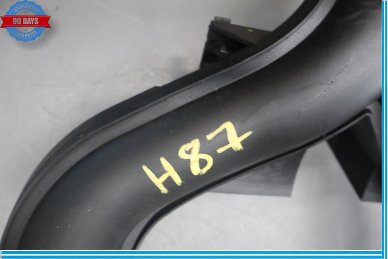 Load image into Gallery viewer, 14-17 Maserati Ghibli Air Inlet Intake Duct Tube Hose Assembly Oem
