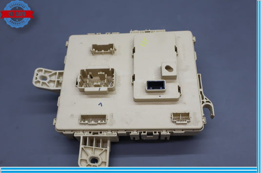 2015 Hyundai Genesis SIG Dash Fuse Relay Junction Box Fusebox Block Oem
