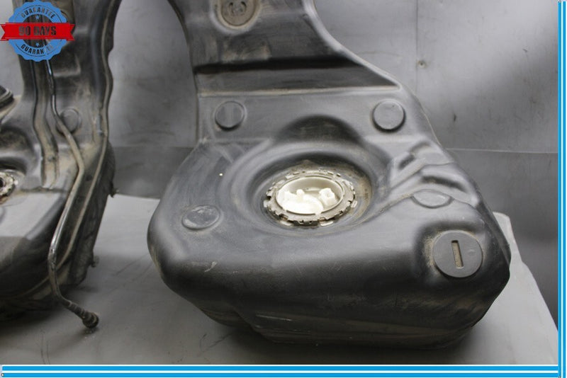 Load image into Gallery viewer, 10-15 Porsche Panamera 970 21.1G 80 Liter Fuel Gas Tank Housing Filler Neck Oem
