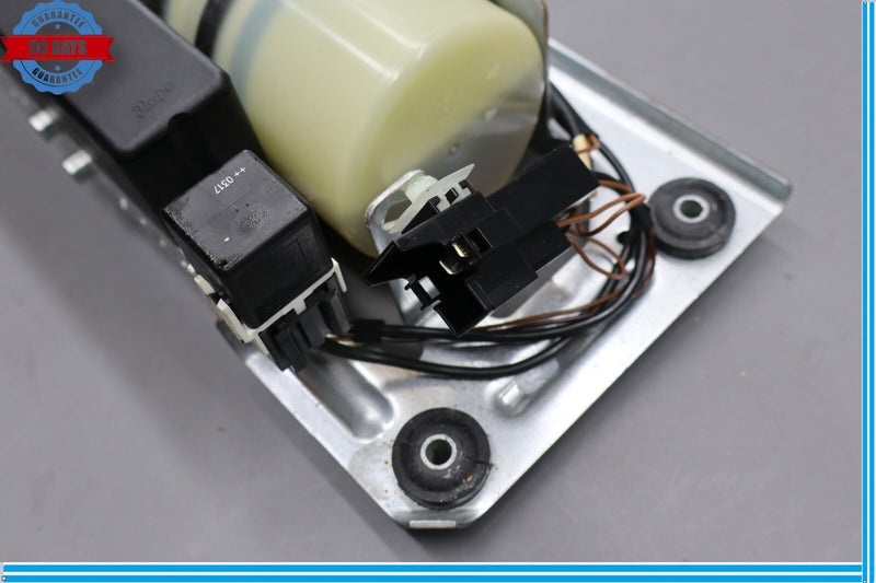 Load image into Gallery viewer, 03-12 Mercedes R230 SL500 Convertible Top Hydraulic Pump Motor Oem
