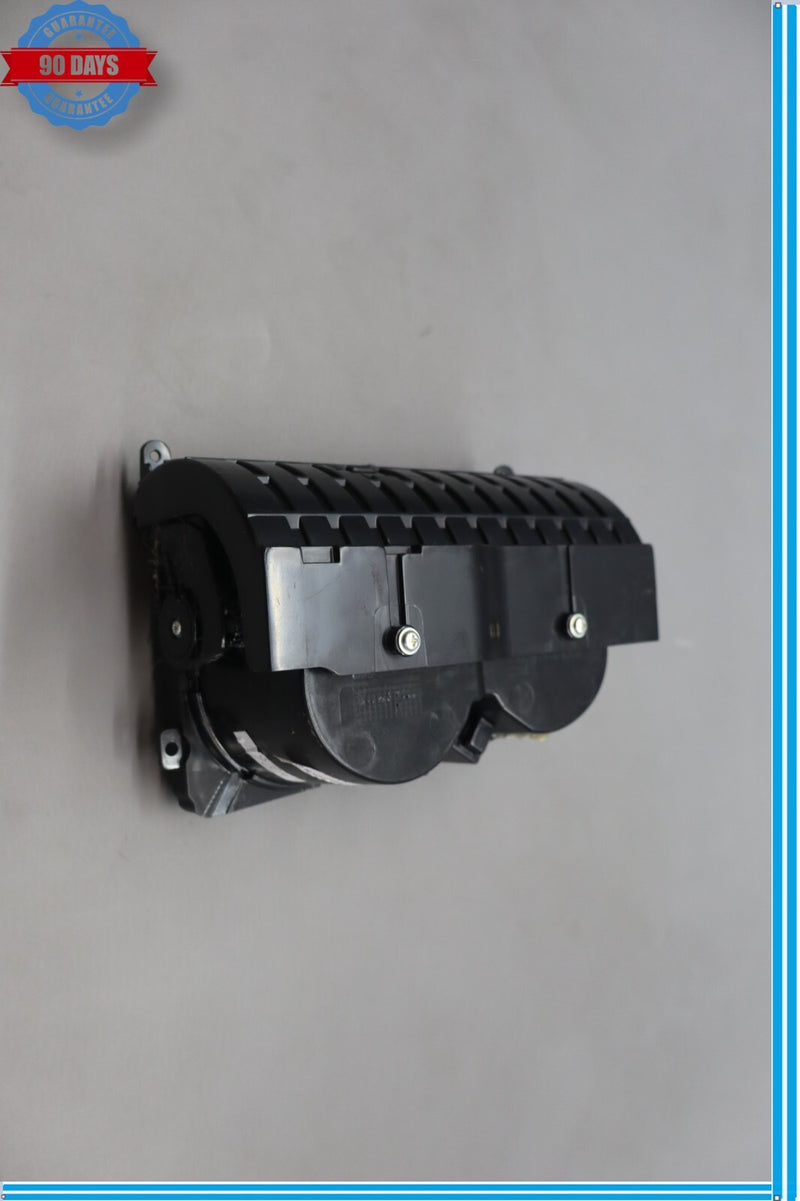 Load image into Gallery viewer, 15-17 Hyundai Genesis G80 Center Console Cup Holder Assembly 84670-B1000 Oem
