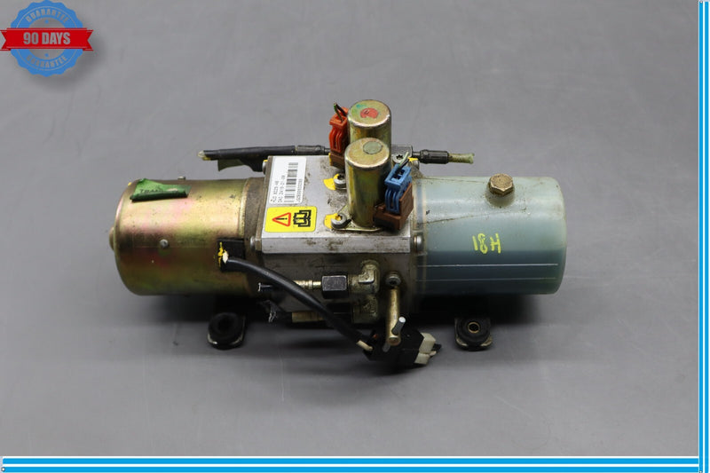 Load image into Gallery viewer, 97-06 Jaguar XK8 XKR X100 Convertible Top Roof Lift Hydraulic Pump Assembly Oem
