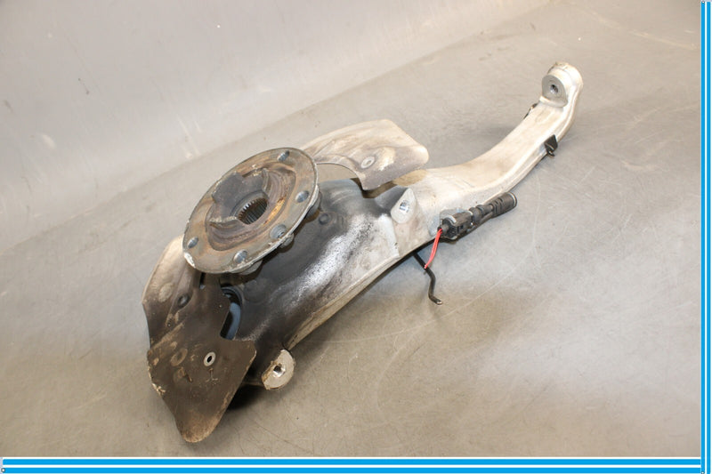 Load image into Gallery viewer, 11-18 Porsche Cayenne Right Passenger Side Spindle Knuckle Hub Oem
