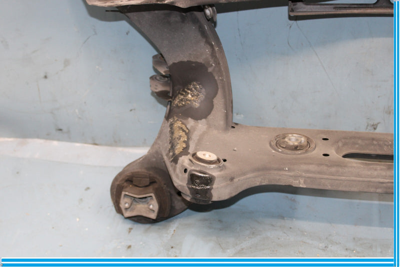Load image into Gallery viewer, 10-16 Mercedes W212 E350 RWD REAR SUBFRAME CROSSMEMBER OEM 2123506704
