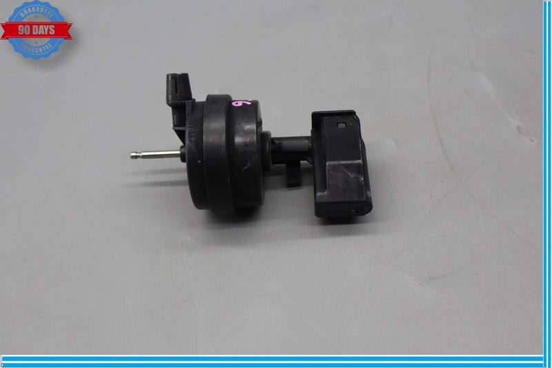 Load image into Gallery viewer, 03-06 Mercedes R230 SL500 Rear Fuel Tank Filler Panel Actuator Oem
