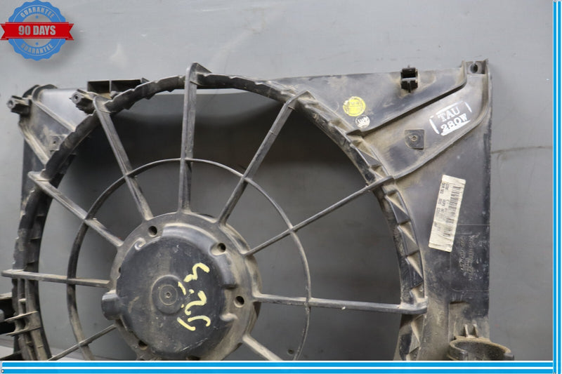 Load image into Gallery viewer, 11-16 Hyundai Equus Signature Engine Motor Radiator Cooling Fan Cover Oem
