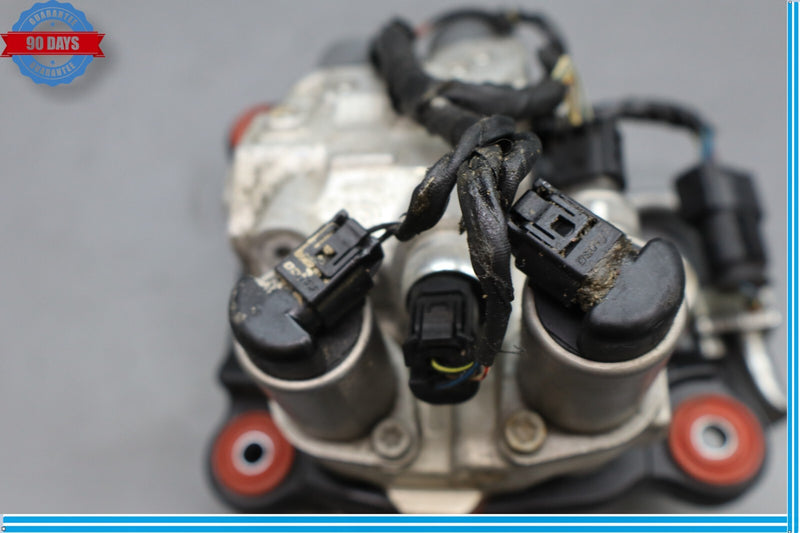 Load image into Gallery viewer, 09-12 BMW 750i 750Li Dynamic Drive Suspension Hydraulic Valve Block Oem
