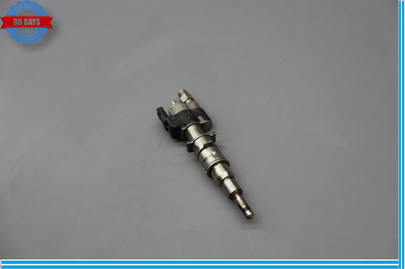 Load image into Gallery viewer, 07-17 BMW 750Li 750Li xDrive Engine Motor Fuel Injection Injector 7585261 Oem

