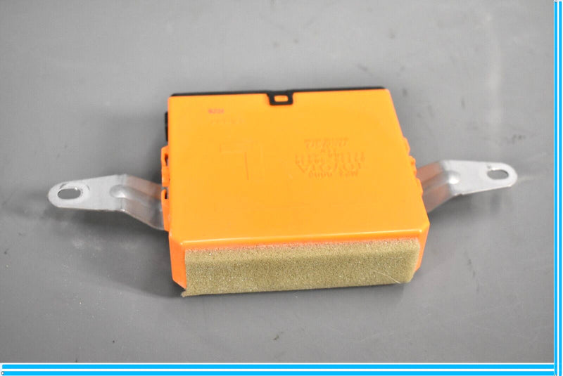 Load image into Gallery viewer, 07-09 Lexus LS460 XF40 Rear Left Driver Side Dorr Control Module 89225-50030 Oem
