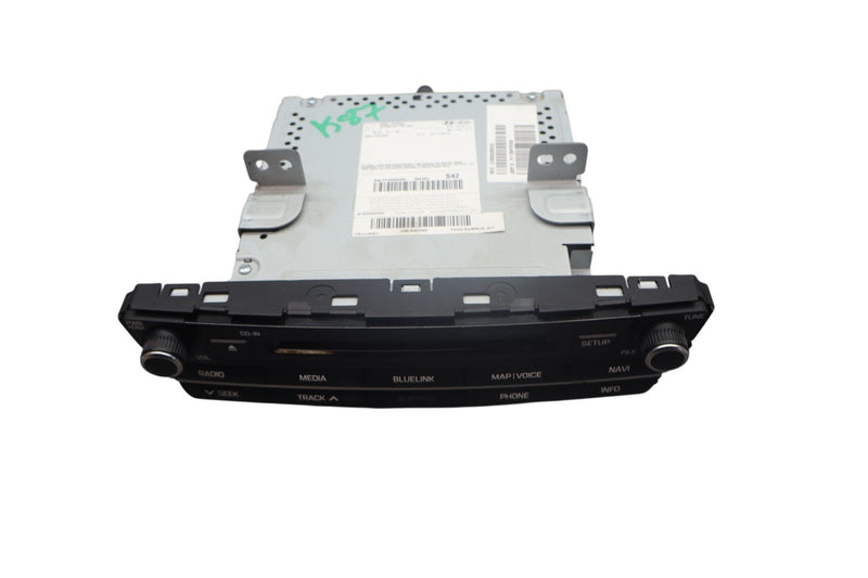 Load image into Gallery viewer, 115-20 Hyundai Genesis G80 AM FM Audio Radio Receiver CD Player 96560B14274 Oem
