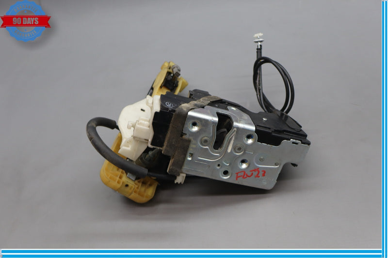 Load image into Gallery viewer, 11-16 Hyundai Equus SIG Front Left Driver Side Exterior Door Handle Oem
