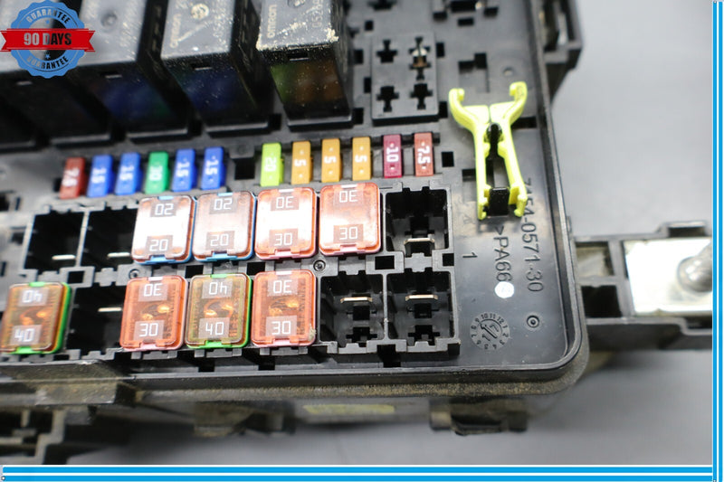Load image into Gallery viewer, 14-18 Maserati Ghibli M157 Engine Fuse Box Battery Relay Assembly Oem
