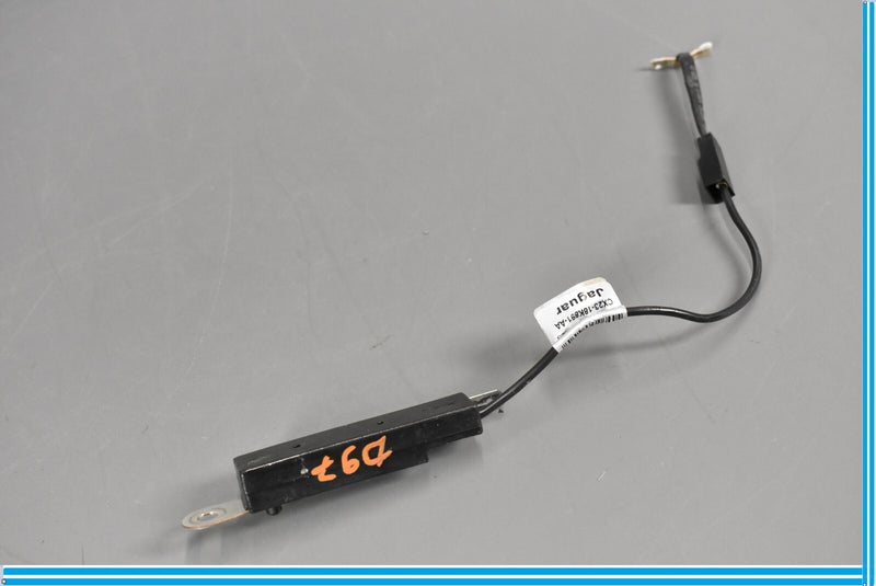 Load image into Gallery viewer, 18-20 Jaguar E-Pace Rear Right Side Antenna Amplifier Isolator Module Oem
