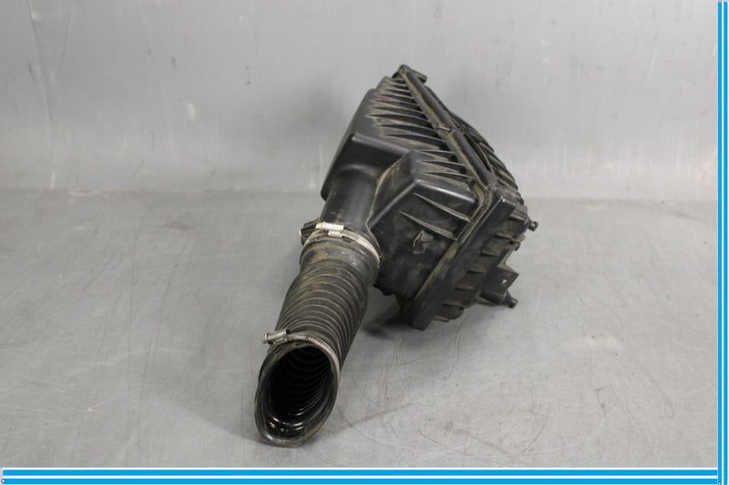 Load image into Gallery viewer, 10-13 Land Range Rover Sport Right Air Intake Cleaner Filter Box Housing Oem
