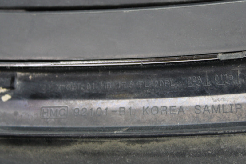 Load image into Gallery viewer, 15-16 Hyundai Genesis Left Driver Side Xenon HID Headlight Lamp 92101B1170 Oem
