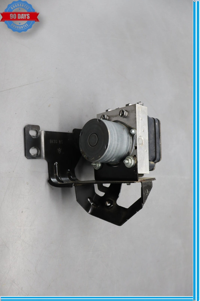 Load image into Gallery viewer, 17-20 Maserati Ghibli 3.0L ABS Anti Lock Brake Pump Module 670106615 Oem
